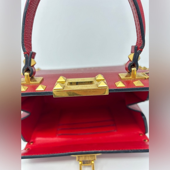 Valentino Garavani Lim. Edi. Alcove box bag in feat gld rockstuds & cross strap - Picture 4 of 14